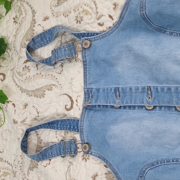 Wax Jeans Jumpsuit. Size medium and it is new without Tag. Basic Denim wax Jeans - Picture 5 of 7